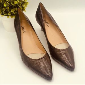 vaneli tommy pump